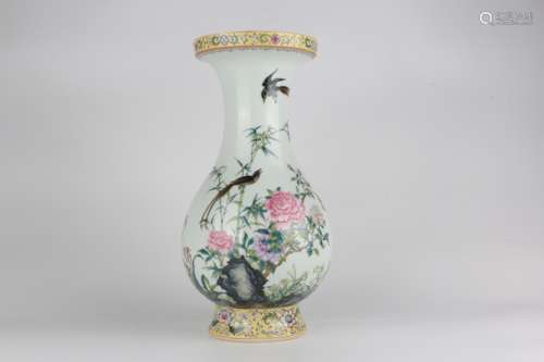 Famille-rose Enameled Vase with Floral and Bird Pattern, Yon...