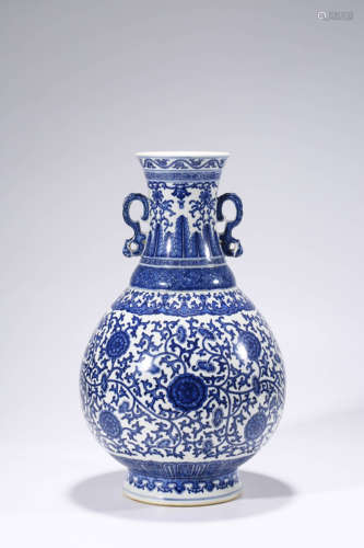 Blue-and-white Double-ear Vase with Passionflower Pattern