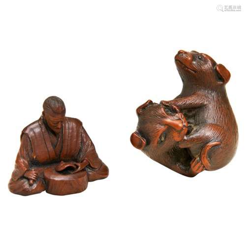 TWO JAPANESE CARVED BOXWOOD NETSUKE 19TH / 20TH CENTURY mode...