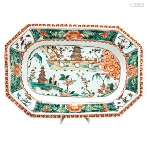 FAMILLE VERTE OCTAGONAL DISH KANGXI PERIOD (1662-1722) paint...