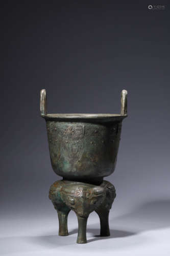 Bronze Tri-elephant legged Yan(Cooker) with Cicada Pattern