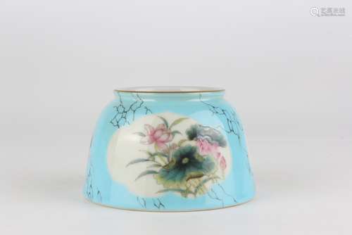 Famille-rose Enameled Water Drop Vase with Reserved Floral D...