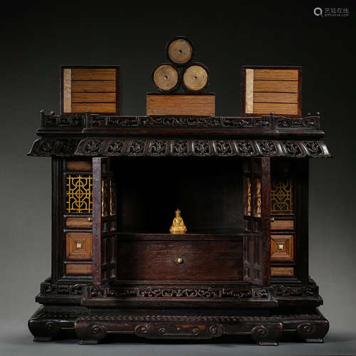 A  QING DYNASTY PALACE BUDDHA'S SMALL LEAF RED SANDALWOOD IN...