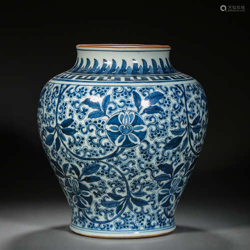 BIG BLUE AND WHITE POT WITH PEONY PATTERN, MING DYNASTY, CHI...