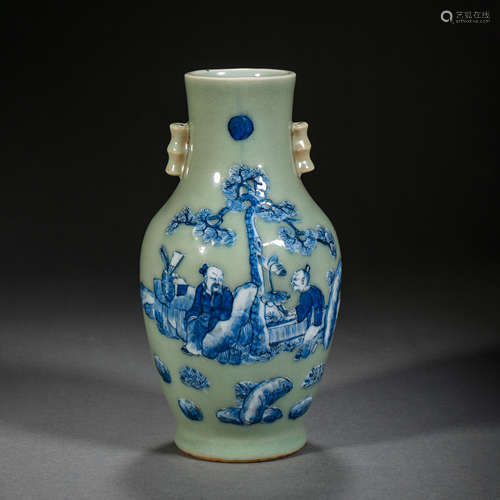 QING DYNASTY, CHINESE BLUE AND WHITE FIGURE VASE