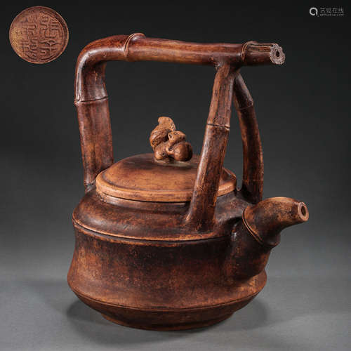 QING DYNASTY, CHINESE PURPLE CLAY TEAPOT