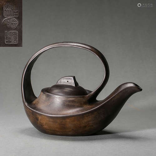 QING DYNASTY, CHINESE PURPLE CLAY TEAPOT