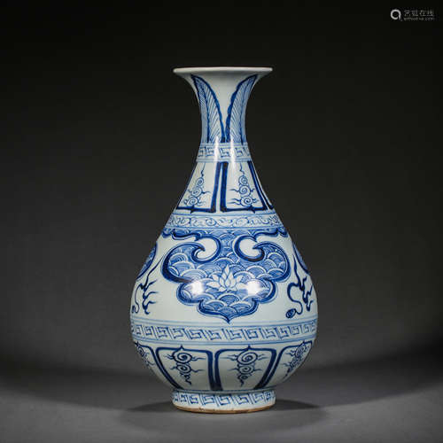 YUAN DYNASTY, CHINESE BLUE AND WHITE YU HU CHUN VASE