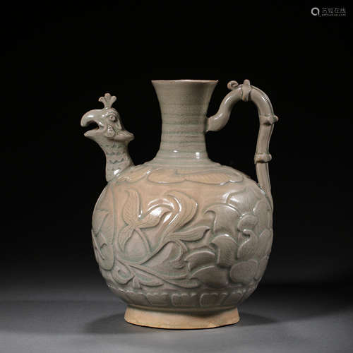 CHINA'S LATE TANG AND FIVE DYNASTIES YAOZHOU WARE CARVED FLO...