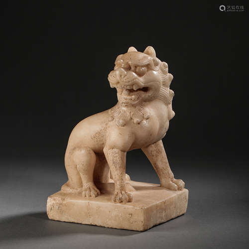 WHITE MARBLE CARVED LION STATUE, TANG DYNASTY, CHINA