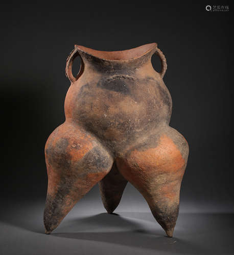 CHINESE ANCIENT TRIPOD POTTERY