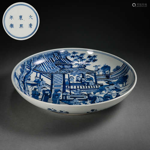 A BLUE AND WHITE PORCELAIN FIGURE PLATE, KANGXI PERIOD OF TH...