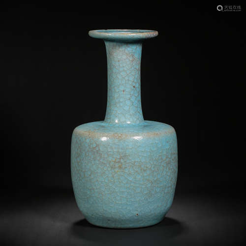 CHINESE SONG DYNASTY GUAN WARE CELADON GLAZED LONG-NECKED VA...