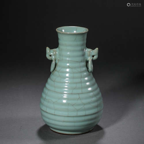 GUAN WARE CELADON-GLAZED GUAN-EAR VASE, SONG DYNASTY, CHINA