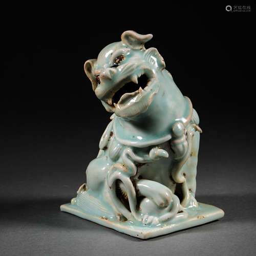 HUTIAN WARE CELADON LION STATUE, SOUTHERN SONG DYNASTY, CHIN...