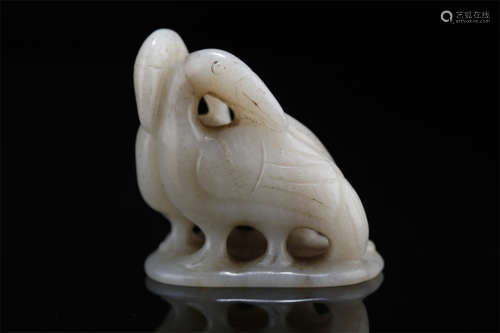 A Hetian White Jade Crane Shaped Top of Hat.