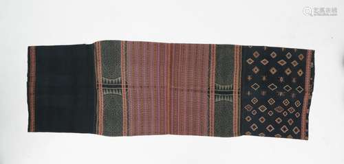 Timor, Belu, festive sarong,