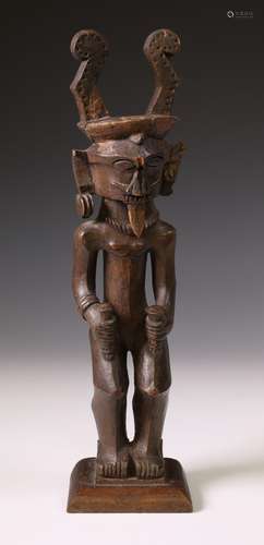 Central Nias, standing male ancestor figure,