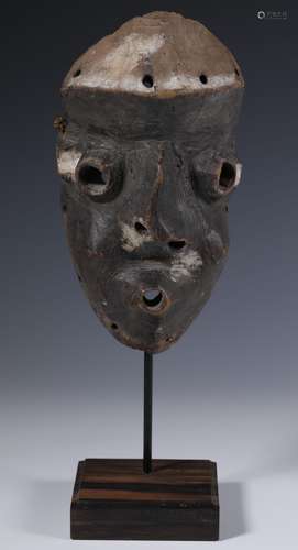 DRC., Pende, sickness mask