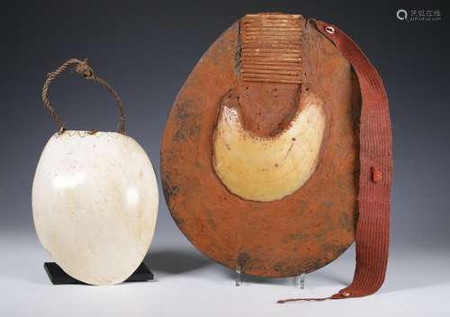 P.N. Guinea, Mount Hagen, breast ornament, Moka kina, pearl ...