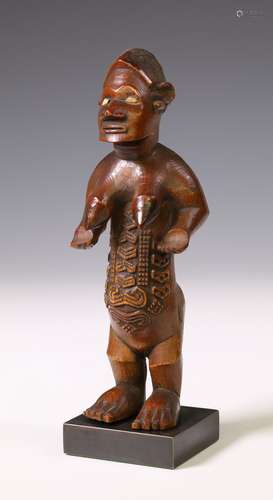 DRC, Bembe, standing female figure,