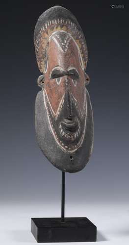 PNG, Maprik, wooden yam mask