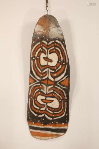 PNG, Cicak shield with eleborate carved design, white, ochre...