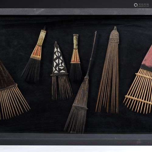 Solomon Islands, collection of seven combs, made of wood, gr...