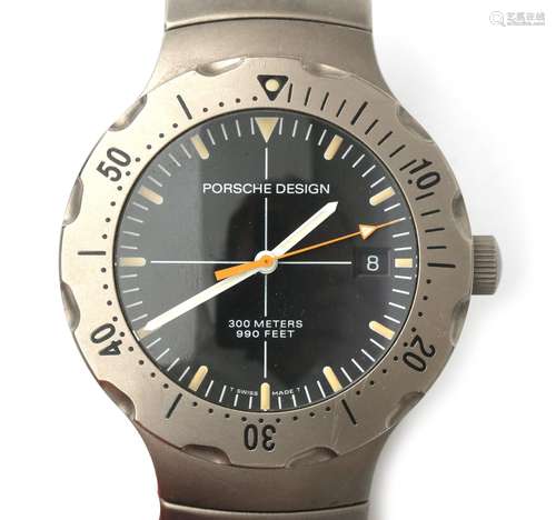 Montre-bracelet Porsche Design Automatic en titane pour homm...