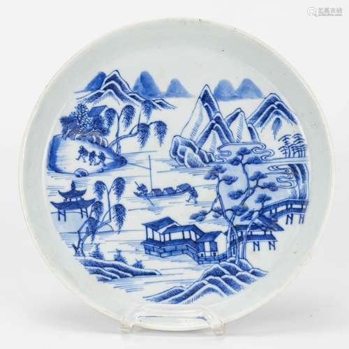 A plate made of Chinese porcleain with blue-white decor.