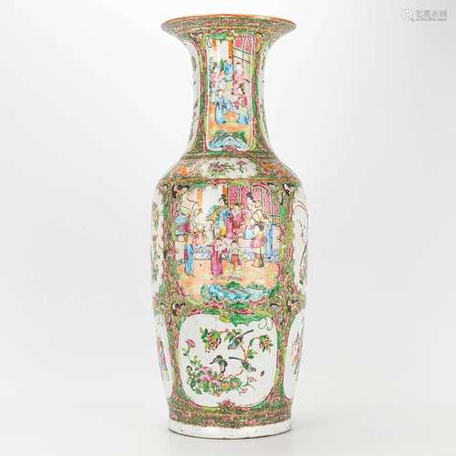 A large vase made of Chinese porcelain and finished in Kanto...