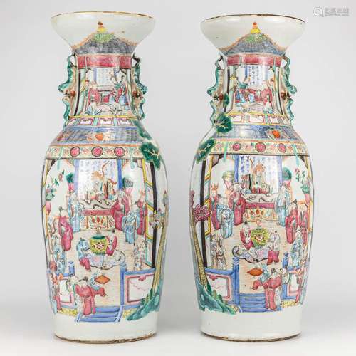 A pair of vases made of Chinese porcelain and decorated with...