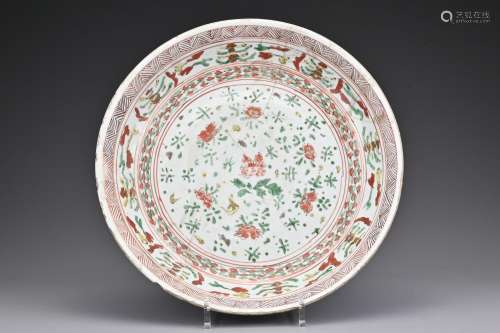 A large Chinese 17th Century Kangxi wucai porcelain