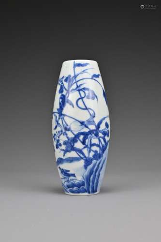 A Chinese early 20th Century blue and white porcelain
