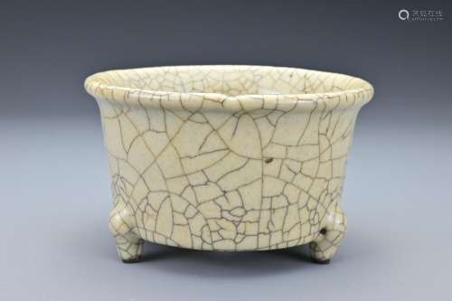 A Chinese Geyao-type ceramic tripod censer. The