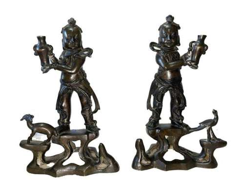 CHINESE LATE MING TO EARLY QING PAIR OF BRONZE BUDDHA FIGURE...