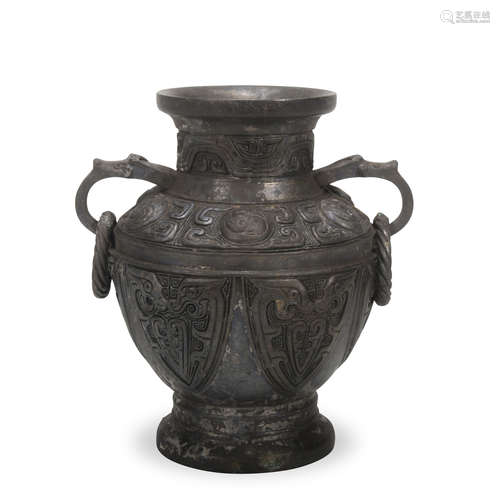 A Bronze pot