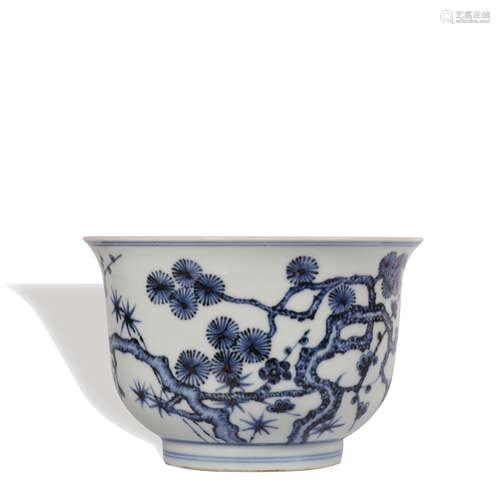 A blue and white 'floral' cup