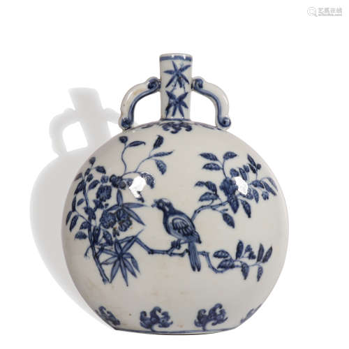 A blue and white 'floral and birds' moonflask