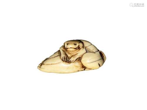 JAPANESE IVORY MOUSE NETSUKE WITH OKIMONO 19TH CENTURY, MEIJ...