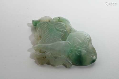chinese jadeite pendant