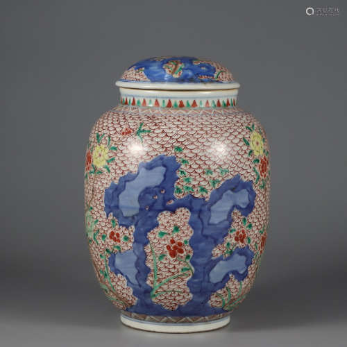 chinese wucai porcelain jar