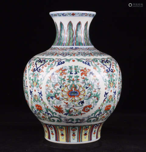 chinese doucai porcelain pot