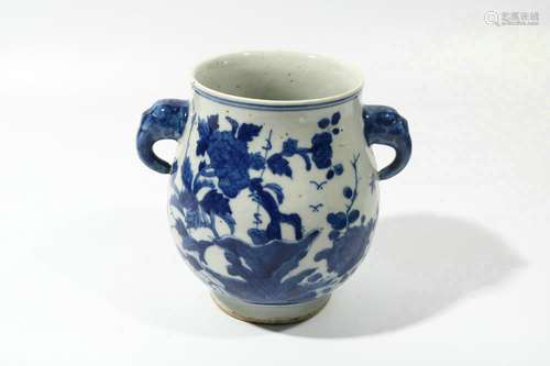 chinese blue and white porcelain vase