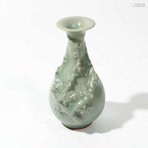 chinese porcelain pear shaped vase