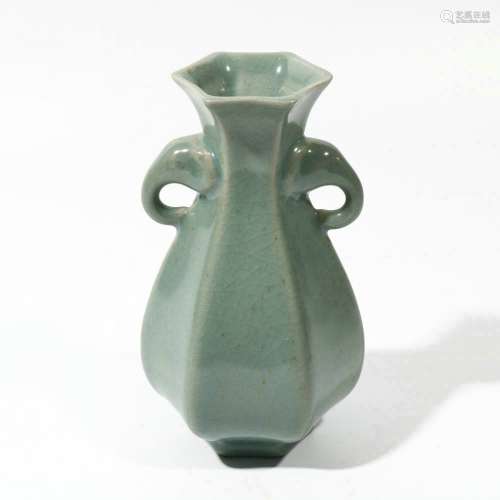 chinese longquan glazed porcelain vase