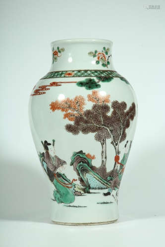 chinese wucai porcelain vase