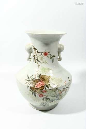 chinese famille rose porcelain vase