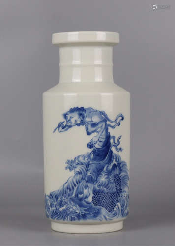 chinese blue and white porcelain rouleau vase