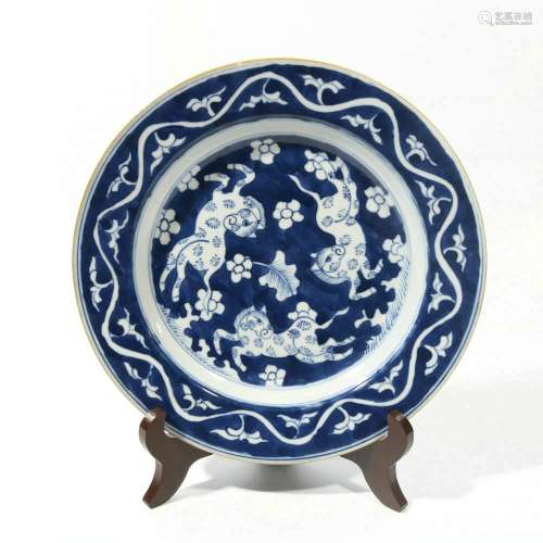 chinese blue and white porcelain plate